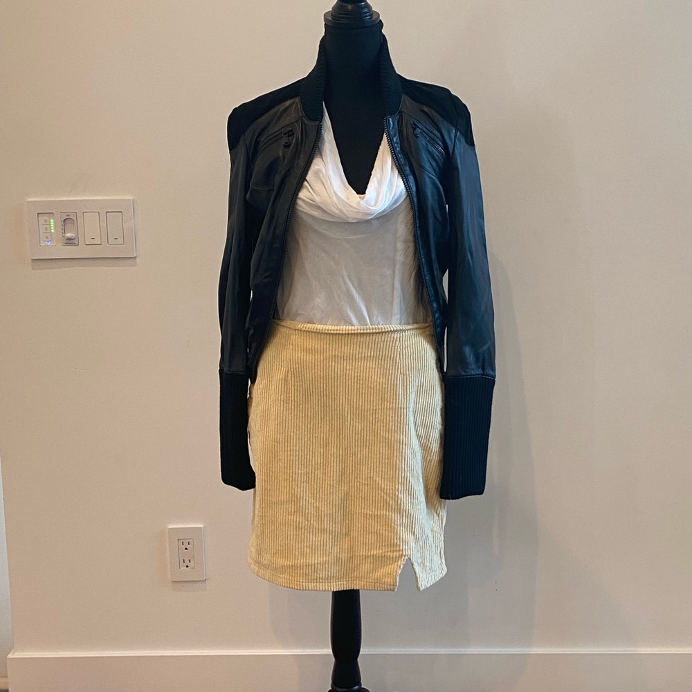 Soft,comfort,large,I’m selling the skirt only,fashionable
